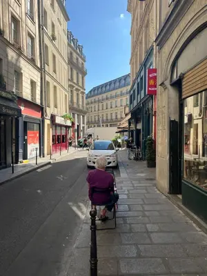 Quartier de le séjour chez l'habitant ou autre quartier proche