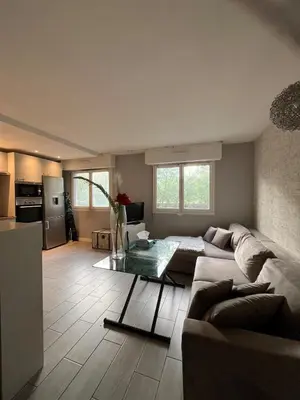 Cuisine ou kitchenette dans l'établissement Cozy 2 pièces, 41 m2 in Boulogne Billancourt