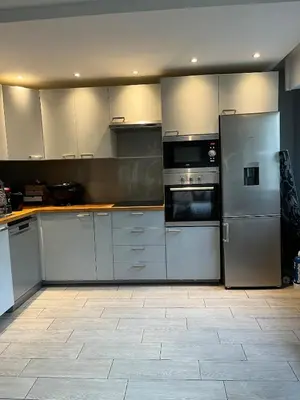 Cuisine ou kitchenette dans l'établissement Cozy 2 pièces, 41 m2 in Boulogne Billancourt
