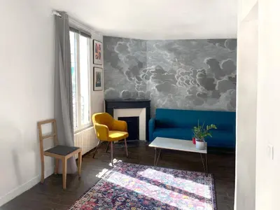 Coin salon dans l'établissement appartement d'artiste