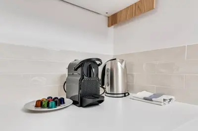 Plateau bouilloire dans l'établissement Magnifique appartement luxueux au coeurs de Paris