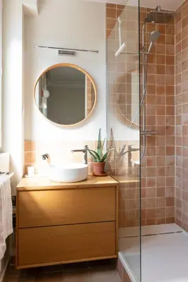 Salle de bains dans l'établissement Charming & bright apartment with rolling balcony
