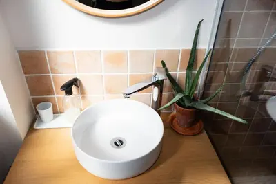 Salle de bains dans l'établissement Charming & bright apartment with rolling balcony