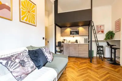 Cuisine ou kitchenette dans l'établissement 5 Guests Flat - Marais Enfants Rouges