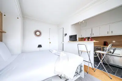 Cuisine ou kitchenette dans l'établissement Studio cosy et équipé Paris 17 - II