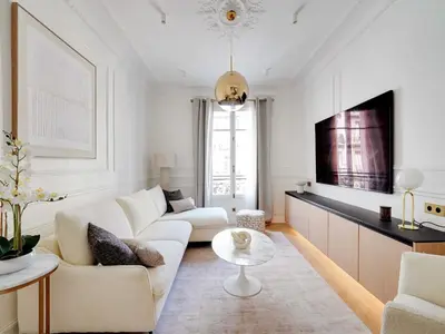Télévision ou salle de divertissement dans l'établissement Elegant A C Apt 2BR 6P Paris 17th Monceau