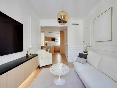 Cuisine ou kitchenette dans l'établissement Elegant A C Apt 2BR 6P Paris 17th Monceau