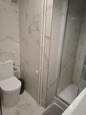 Salle de bains dans l'établissement Very nice private Appartment 1 living room with sofa bed 1 bedroom 1 bathroom with toilet 1 Kitchen