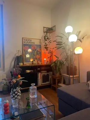 Coin salon dans l'établissement Notre appartement vue sur les Buttes Chaumont