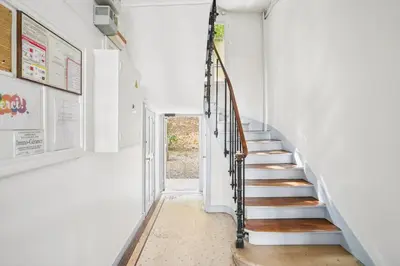 Plan de l'établissement Magnifique studio rénové métro Paris 2pers