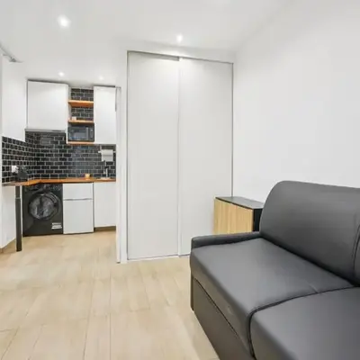 Magnifique studio rénové métro Paris 2pers