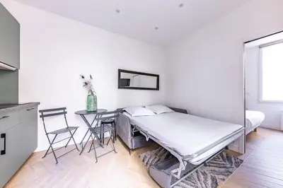 Un ou plusieurs lits dans un hébergement de l'établissement Apartement 4 stars in Levallois , near Paris 17th district