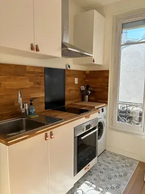 Cuisine ou kitchenette dans l'établissement Paris 75014, France