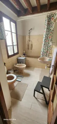 Salle de bains dans l'établissement Montmartre relax