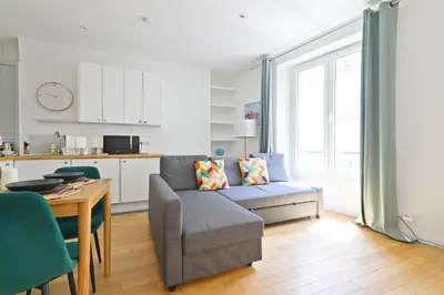 Cuisine ou kitchenette dans l'établissement 1 Bedroom Apartment - 6P - Republique, Paris