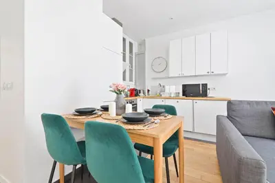 Cuisine ou kitchenette dans l'établissement 1 Bedroom Apartment - 6P - Republique, Paris