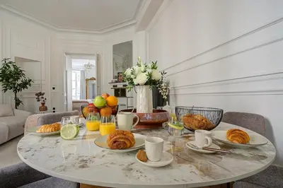 Nourriture dans l'appartement ou à proximité
