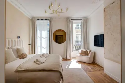 Un ou plusieurs lits dans un hébergement de l'établissement 3-bedroom Luxurious and Elegant Family Flat - Vendôme - with AC