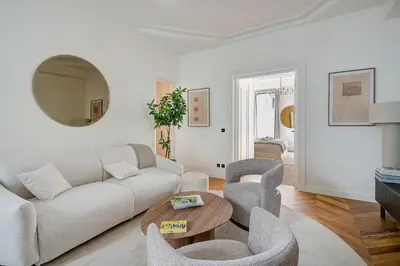Coin salon dans l'établissement 3-bedroom Luxurious and Elegant Family Flat - Vendôme - with AC