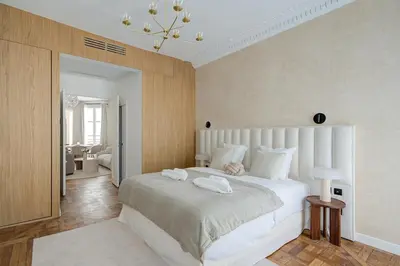 Un ou plusieurs lits dans un hébergement de l'établissement 3-bedroom Luxurious and Elegant Family Flat - Vendôme - with AC