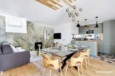 Cuisine ou kitchenette dans l'établissement Chic & confort dans le quartier animé du Sentier