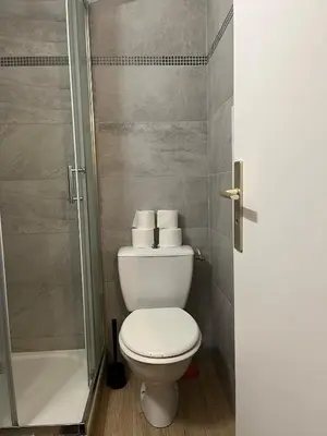 Salle de bains dans l'établissement Cosy apartment - 1BR- 4 P - Bastille