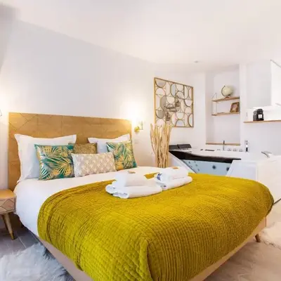 Love room - 2P with Jacuzzi