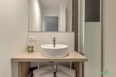 Salle de bains dans l'établissement Appartement pour 4 - Parc Expo P de Versailles