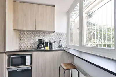 Cuisine ou kitchenette dans l'établissement Apartment for 2 Parc Expo Porte de Versailles