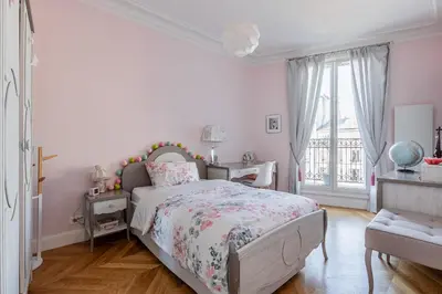 Un ou plusieurs lits dans un hébergement de l'établissement Luxury Apartment-Faubourg Saint Honore close to Arc de Triomphe & Parc Monceau