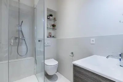 Salle de bains dans l'établissement Luxury Apartment-Faubourg Saint Honore close to Arc de Triomphe & Parc Monceau
