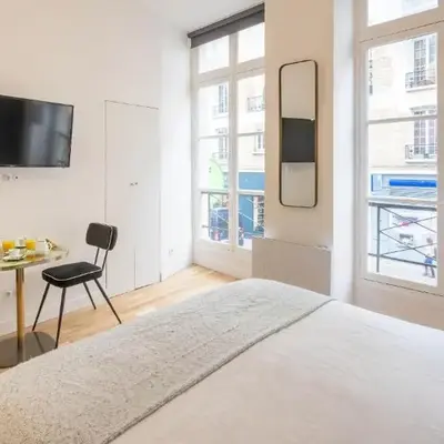 Stylish Apartment in Belleville - Where Artists Live