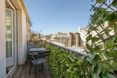 Balcon ou terrasse dans l'établissement Lovely apartment with views of Eiffel Tower