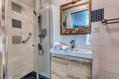 Salle de bains dans l'établissement Appartement Choiseul - Welkeys