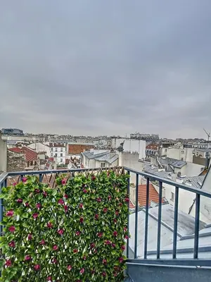 Balcon ou terrasse dans l'établissement Bel Appart Center of Paris vue sur tout Paris