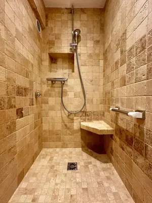 Salle de bains dans l'établissement Le Bellevue - appartement raffiné proche Paris