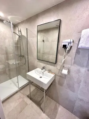 Salle de bains dans l'établissement Hotel Zora