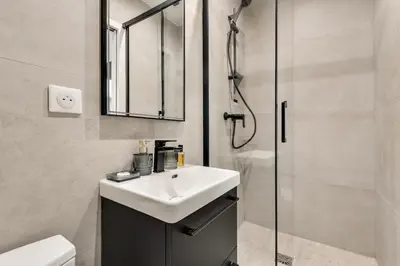 Salle de bains dans l'établissement Stylish and Modern Apt Paris Quartier Latin