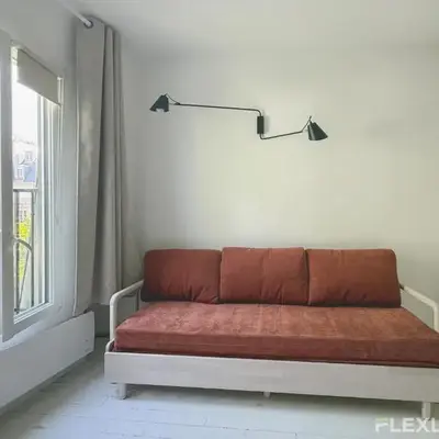 Bright Studio with Open View Voltaire 11th
