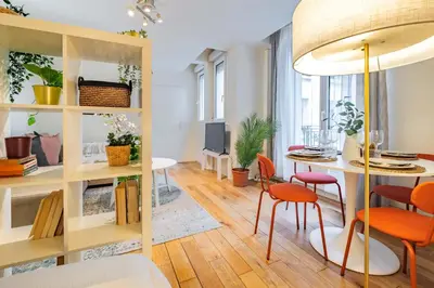 Coin salon dans l'établissement 4 Guest Flat Central in Montorgueil
