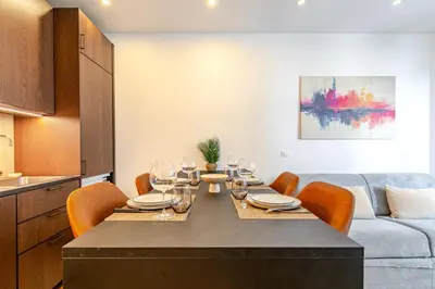 Coin salon dans l'établissement Charmant appartement parisien idéal quartier chic