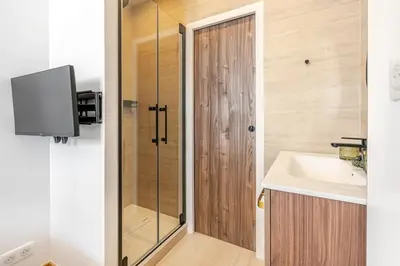 Salle de bains dans l'établissement Charmant appartement parisien idéal quartier chic