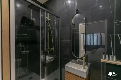 Salle de bains dans l'établissement MBA - Échiquier 1 Luxury Apartment Paris Center