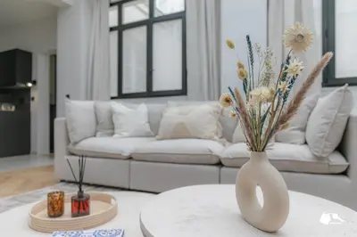 Coin salon dans l'établissement MBA - Échiquier 1 Luxury Apartment Paris Center