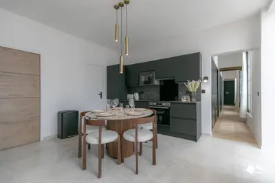 Cuisine ou kitchenette dans l'établissement MBA - Échiquier 1 Luxury Apartment Paris Center