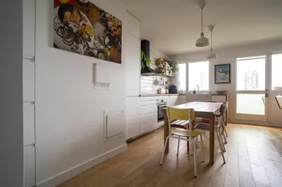 Cuisine ou kitchenette dans l'établissement Family nest with Sacré-Coeur and Eiffel Tower view