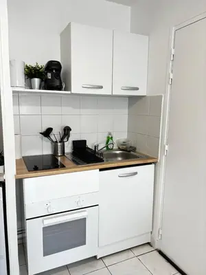 Cuisine ou kitchenette dans l'établissement Ciné à la maison ! Studio à 2 min du métro