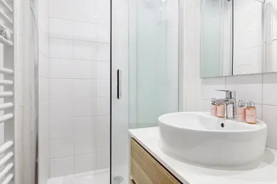 Salle de bains dans l'établissement Suite Chapu - Cocon au cœur du 16e arrondissement