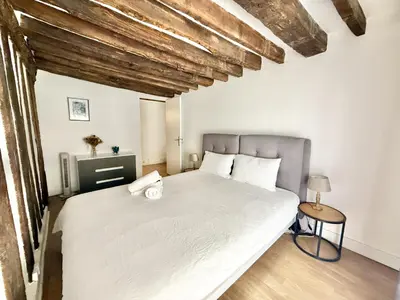 Un ou plusieurs lits dans un hébergement de l'établissement 80 m2-Heart of Le Marais -Sleeps 6