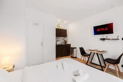 Un ou plusieurs lits dans un hébergement de l'établissement Beautiful Cozy Studio 2P - Paris 12th